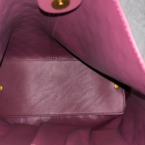 NWT Betsey Johnson burgundy/ plum colored purse with skull design. - Picture 13 of 13